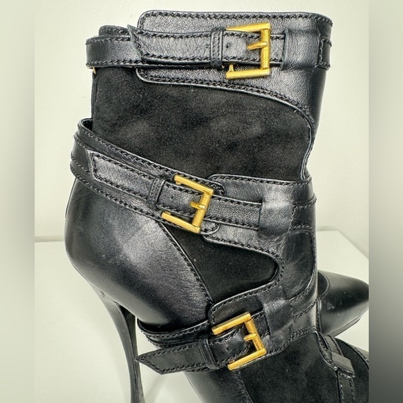 Alexander McQueen Ankle Booties with Stiletto Platform - A Bold Statement - Picture 5 of 9